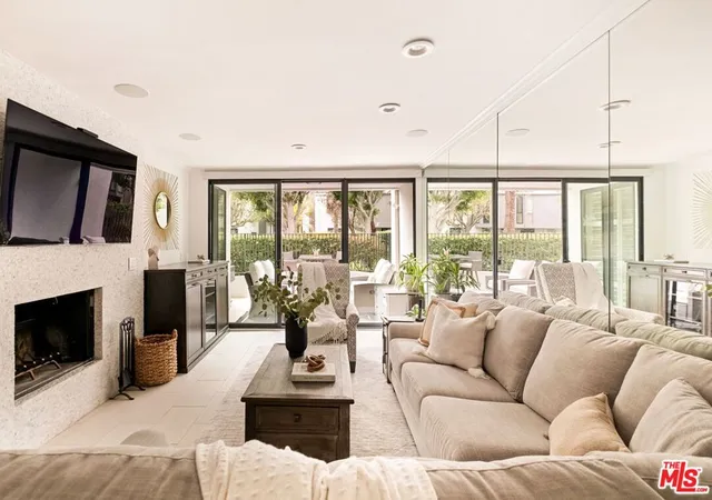 2940-neilson-wy-103-santa-monica-ca-90405/hzid_58e2191b