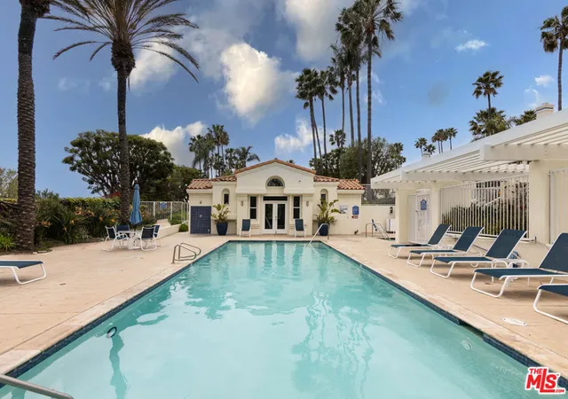 6483-zuma-view-pl-106-malibu-ca-90265/hzid_e7e84ccd