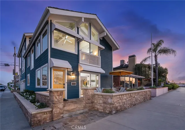 1011-n-bay-front-newport-beach-ca-92662/hzid_8d912f84
