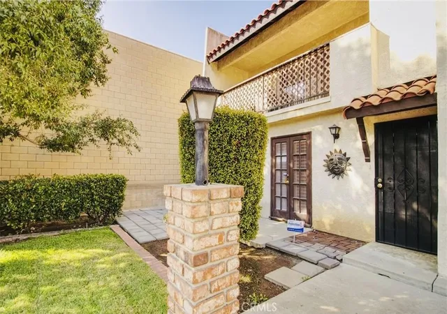 17439-virginia-bellflower-ca-90706/hzid_133423ba