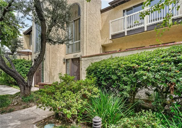 5267-coldwater-canyon-ave-b-sherman-oaks-ca-91401/hzid_51bd671a
