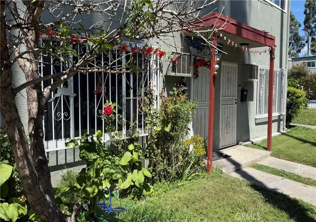 2101-s-pacific-santa-ana-ca-92704/hzid_3ea120ef