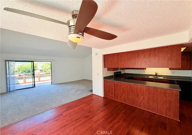 946-west-220th-218-torrance-ca-90502/hzid_aacc42cb