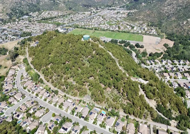 3135-e-valley-pkwy-escondido-ca-92027/hzid_9d68b21c