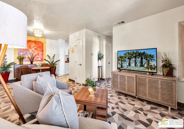 675-n-los-felices-cir-j-202-palm-springs-ca-92262/hzid_5d0cde4e
