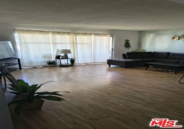 855-victor-ave-305-inglewood-ca-90302/hzid_59a7ec4c