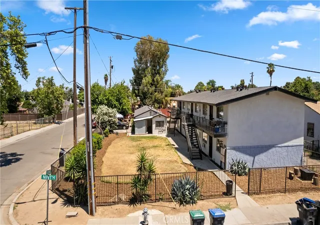 3940-e-burns-fresno-ca-93725/hzid_63082b52