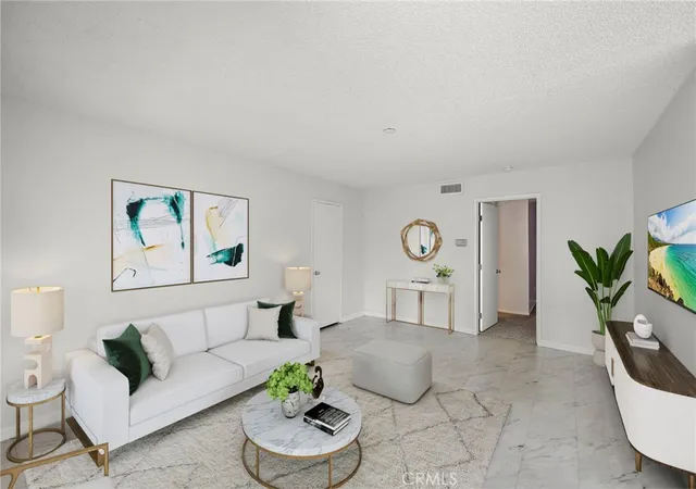 23252-orange-lake-forest-ca-92630/hzid_a7c0a4bc
