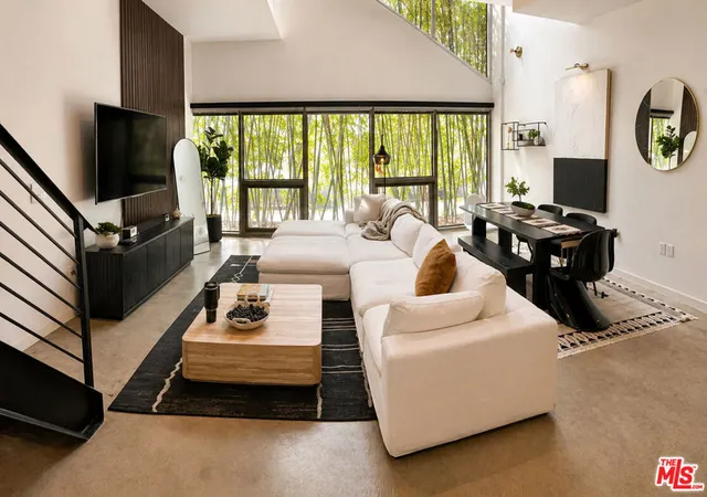 803-wilcox-ave-2-los-angeles-ca-90038/hzid_9ba8edbb