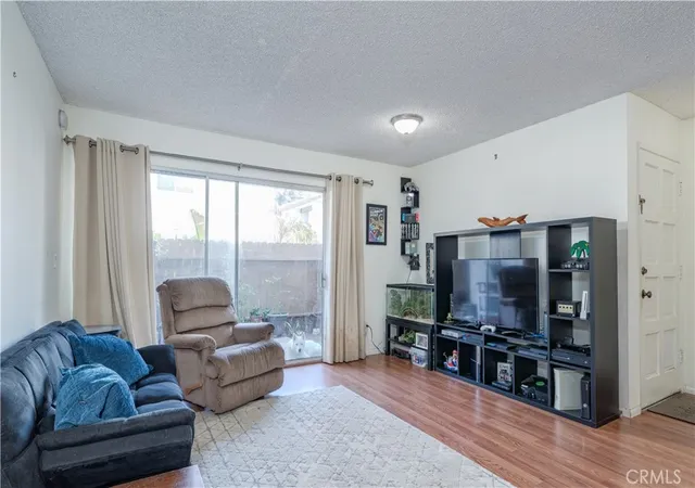 2511-w-sunflower-l3-santa-ana-ca-92704/hzid_0c09fd3b