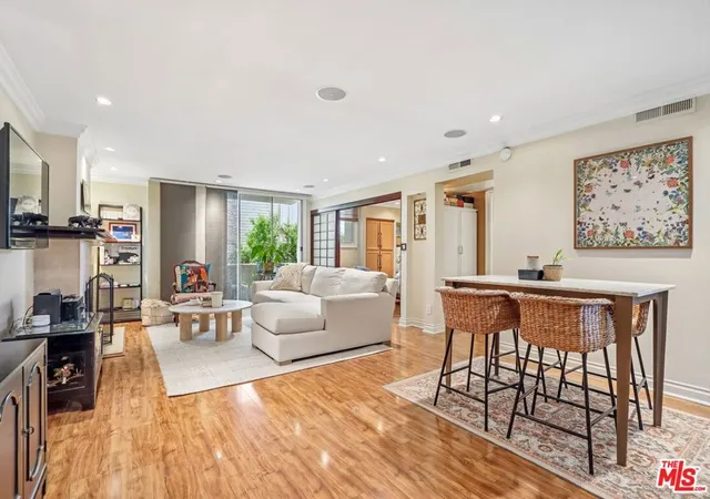 5325-newcastle-ave-201-encino-ca-91316/hzid_9602c82d
