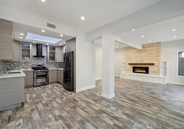 10831-roycroft-st-72-sun-valley-ca-91352/hzid_6ef281f5