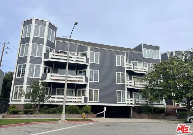 1840-veteran-ave-106-los-angeles-ca-90025/hzid_ad38fc86