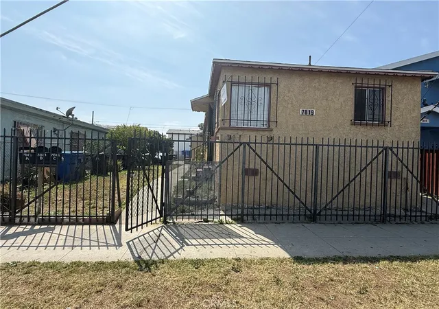 7819-s-hoover-los-angeles-ca-90044/hzid_7caa10e0