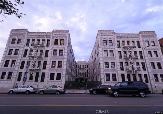 2121-james-m-wood-blvd-221-los-angeles-ca-90006/hzid_4a516be4