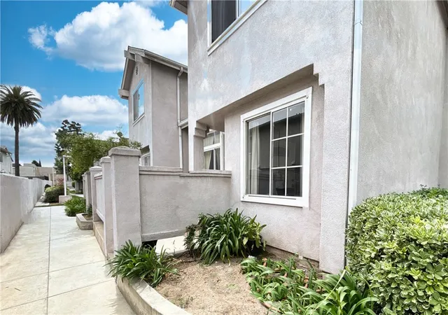 820-w-compton-compton-ca-90220/hzid_a1ea33a1