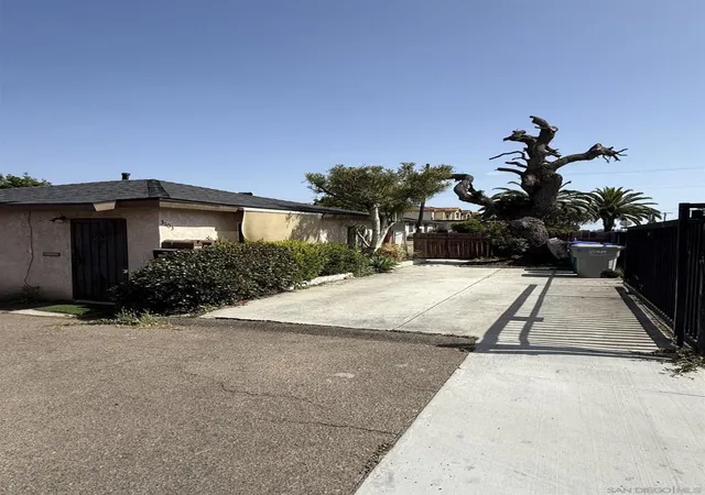 3103-3105-central-san-diego-ca-92105/hzid_d7cc8619