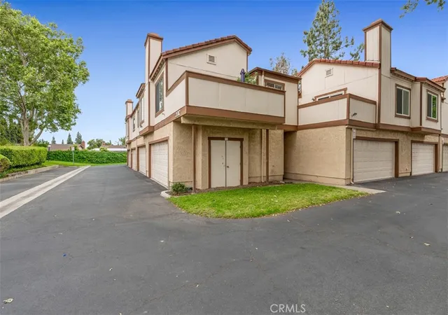 2017-s-campus-f-ontario-ca-91761/hzid_42bf90ac
