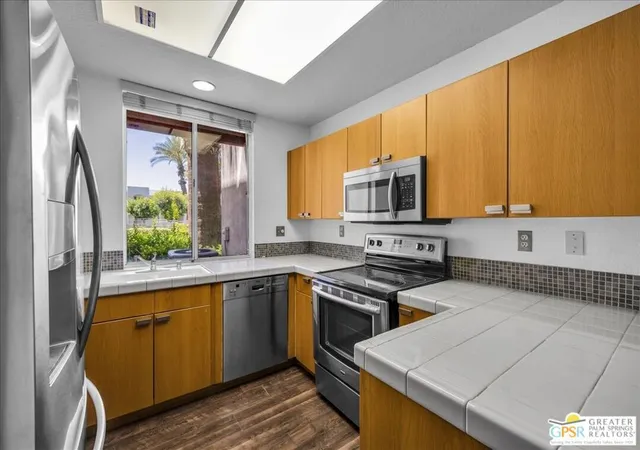 401-s-el-cielo-rd-157-palm-springs-ca-92262/hzid_c18eac4e