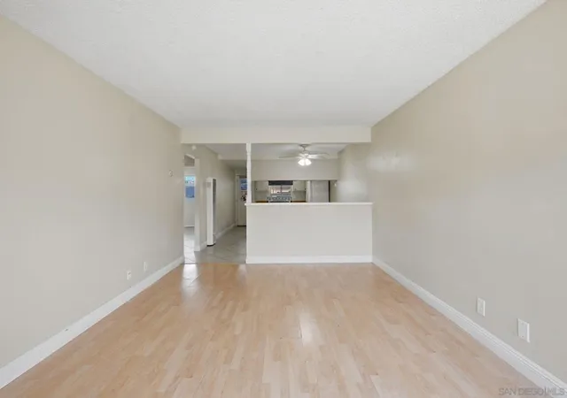 2012-e-mission-ave-11-escondido-ca-92027/hzid_225fb837