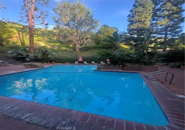 2700-cahuenga-blvd-e-4223-los-angeles-ca-90068/hzid_041e6774
