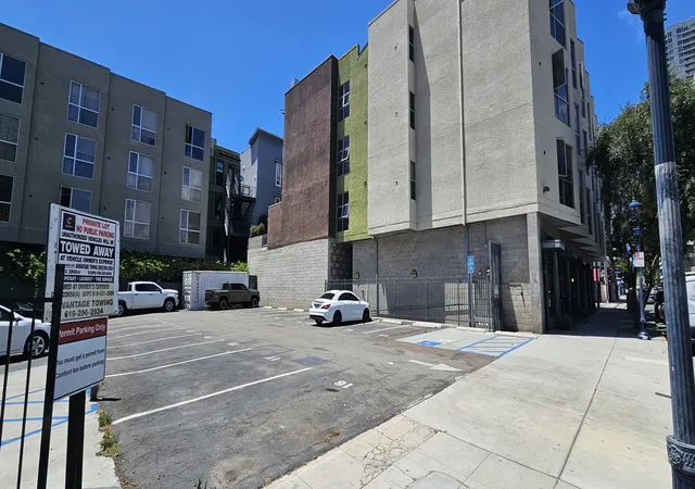 777-6th-avenue-404-san-diego-ca-92101/hzid_ae096262