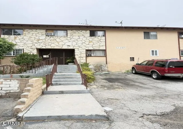 12287-osborne-st-13-los-angeles-ca-91331/hzid_5ff895ea