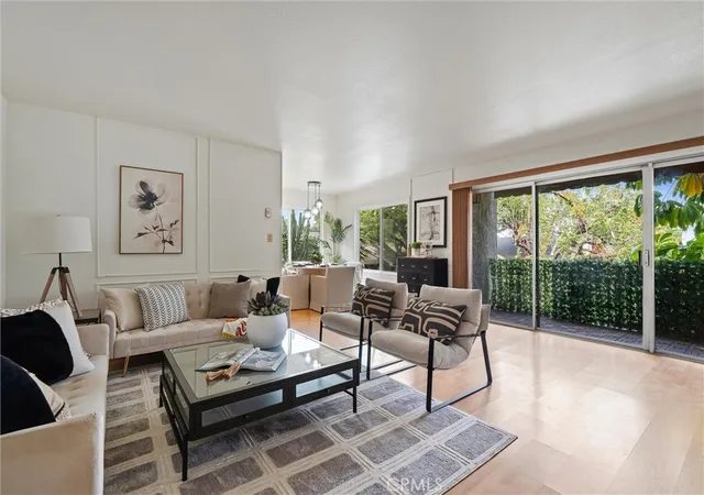 372-carroll-e-201-long-beach-ca-90814/hzid_7565647d
