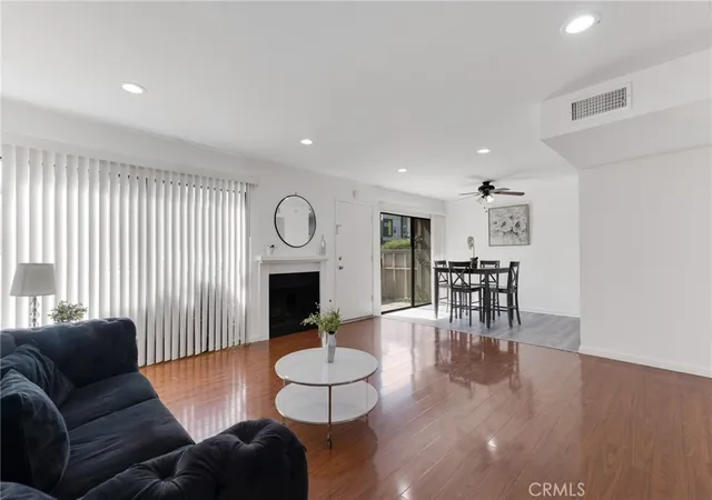 8430-langdon-ave-1-north-hills-ca-91343/hzid_dffcb5d9