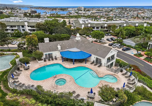 950-cagney-ln-201-newport-beach-ca-92663/hzid_a833159a