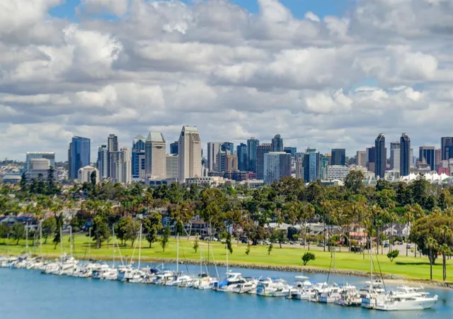 1810-avenida-del-mundo-1106-coronado-ca-92118/hzid_20d3886c