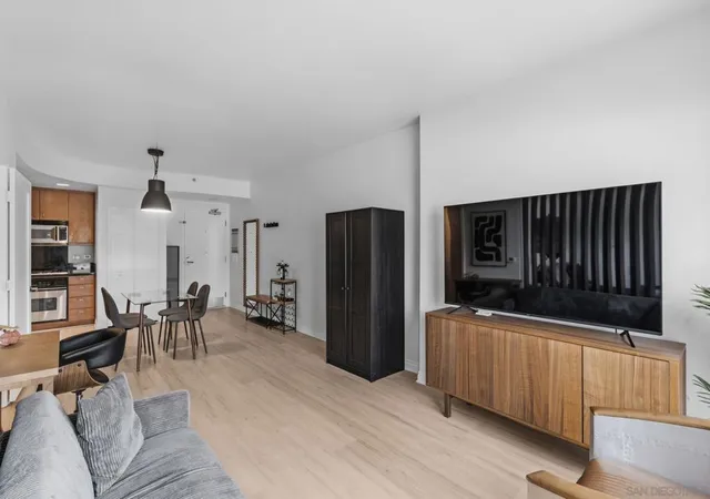550-15th-st-703-san-diego-ca-92101/hzid_ee12b05d