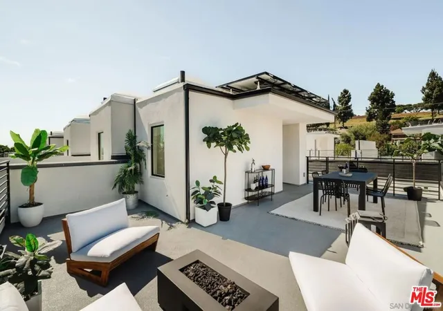 3852-n-emery-ln-los-angeles-ca-90065/hzid_5ea0043e