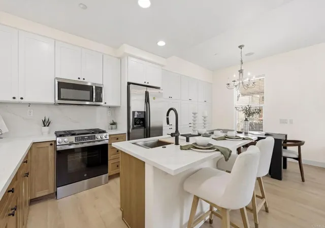 2725-villas-way-san-diego-ca-92108/hzid_22af1af3