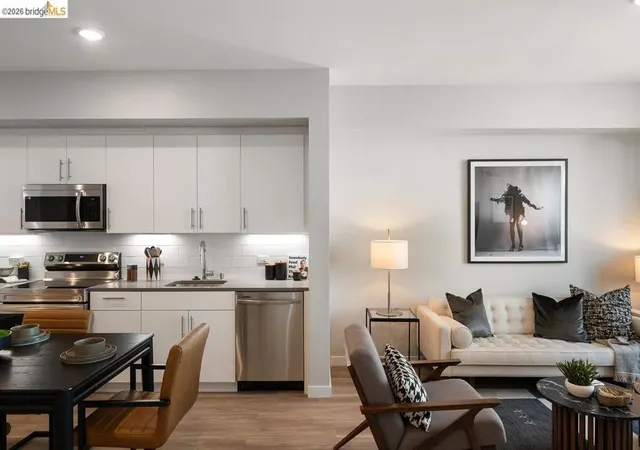 260-brooklyn-basin-way-426-oakland-ca-94606/hzid_479f9b80