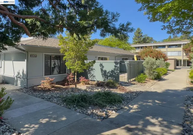2201-pine-knoll-dr-3-walnut-creek-ca-94595/hzid_a940b4ac