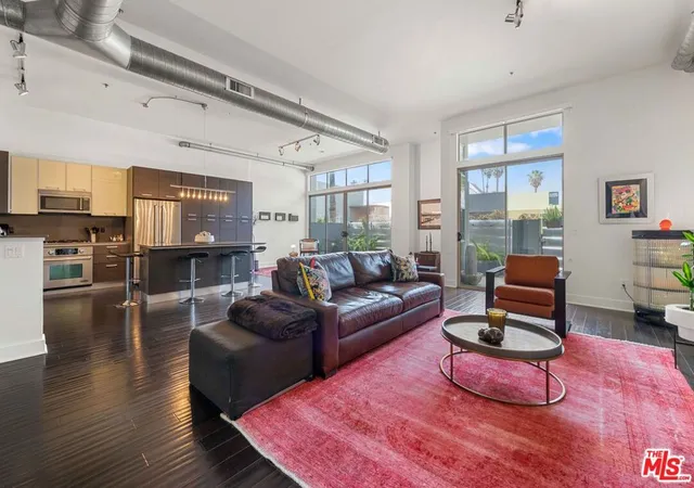 13320-beach-ave-103-marina-del-rey-ca-90292/hzid_0997e16b