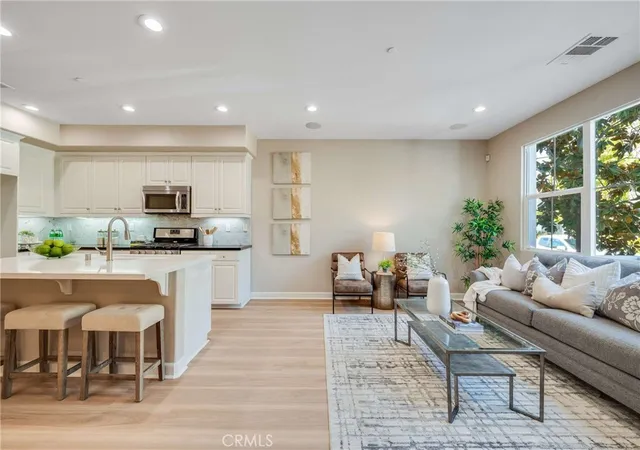 870-e-mountain-way-c-azusa-ca-91702/hzid_59ab15f7