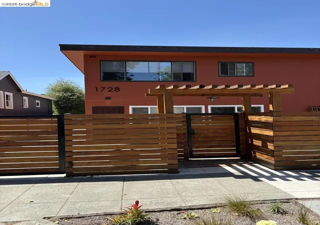 1728-7th-street-c-berkeley-ca-94710/hzid_d525f234