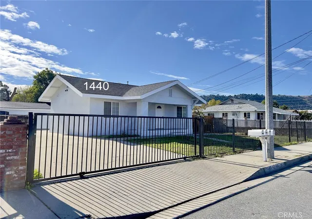 1440-w-grand-pomona-ca-91766/hzid_431c09d2