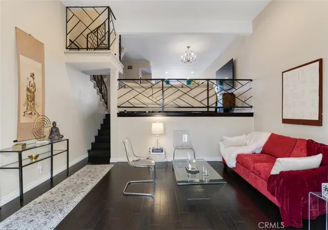 21125-lassen-st-2-chatsworth-ca-91311/hzid_43342e9d