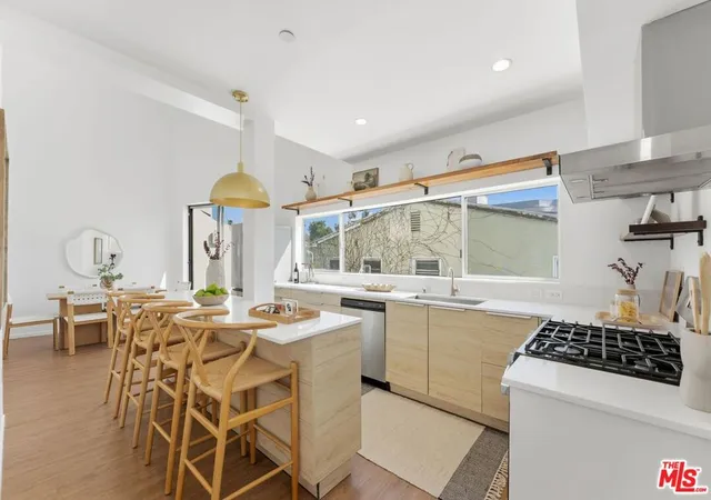 1244-14th-st-e-santa-monica-ca-90404/hzid_87fdc6e9