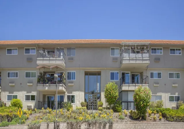 2370-via-mariposa-w-2c-laguna-woods-ca-92637/hzid_4c44caf8