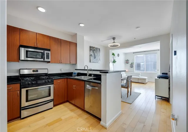 1801-e-katella-4130-anaheim-ca-92805/hzid_d7678e2a