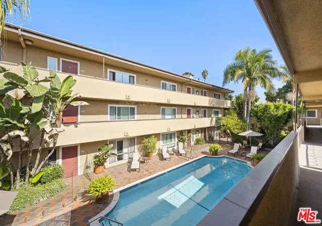970-palm-ave-218-west-hollywood-ca-90069/hzid_eb98888d