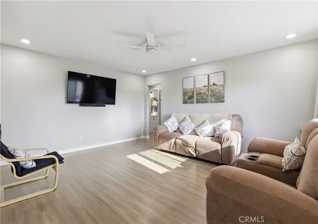 5535-ackerfield-ave-28-long-beach-ca-90805/hzid_a9e1f942