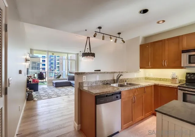 427-9th-ave-409-san-diego-ca-92101/hzid_2c5d26ec