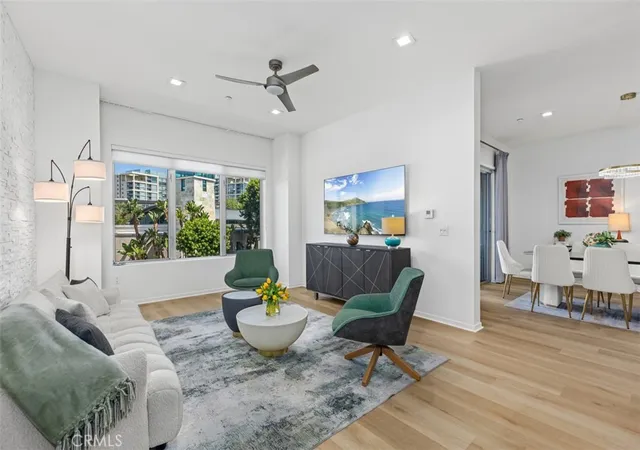 21-gramercy-220-irvine-ca-92612/hzid_2eef4d9f