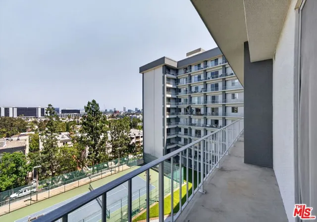 100-s-doheny-dr-719-los-angeles-ca-90048/hzid_dc4f04e1