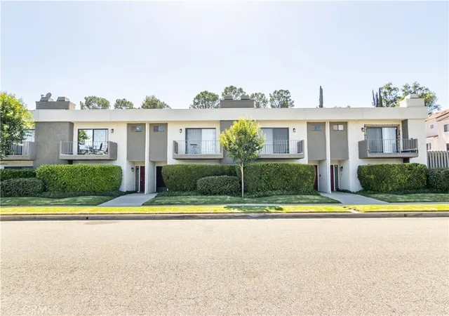 4327-freedom-5-calabasas-ca-91302/hzid_d47c152a